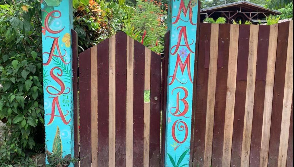 Casa Mambo Bed and Breakfast Cahuita Εξωτερικό φωτογραφία