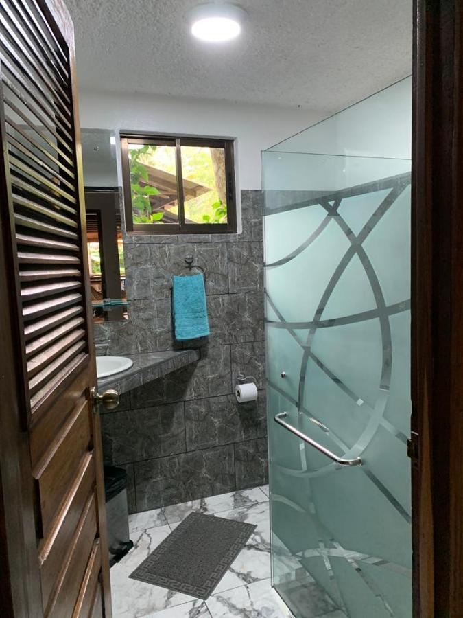 Casa Mambo Bed and Breakfast Cahuita Εξωτερικό φωτογραφία