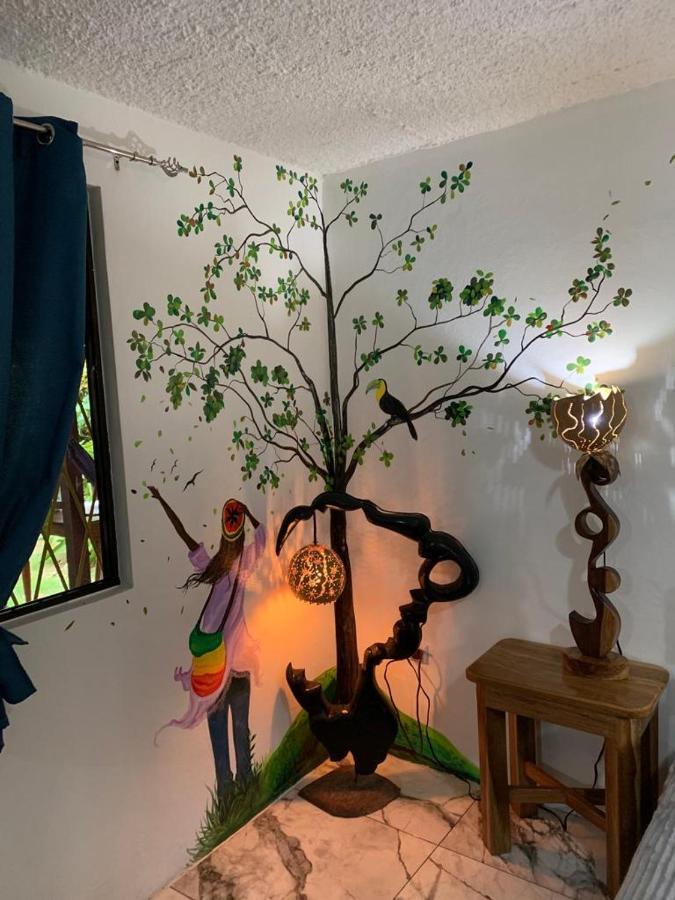 Casa Mambo Bed and Breakfast Cahuita Εξωτερικό φωτογραφία